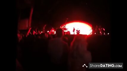 Public Cock Sucking At A Concert - EPORNER