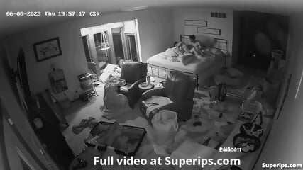 IPCAM – German Teenage Couple Fucks In Their Parents’ Bed - EPORNER